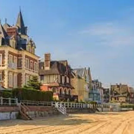 Equipe Avec Balcon, Piscine Et Parking Prive A Deux Pas De La Plage, Gare Et Commerces - Fr-1-712-46 *