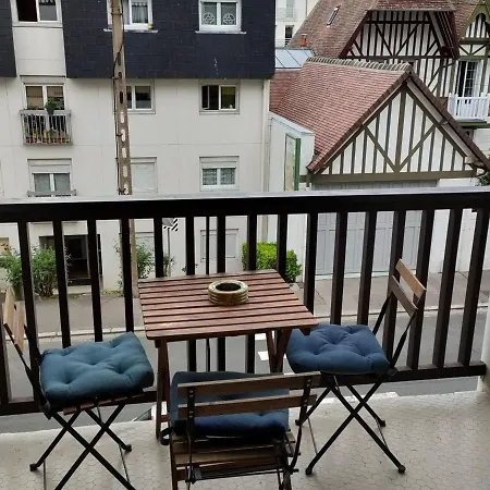 Equipe Avec Balcon, Piscine Et Parking Prive A Deux Pas De La Plage, Gare Et Commerces - Fr-1-712-46
